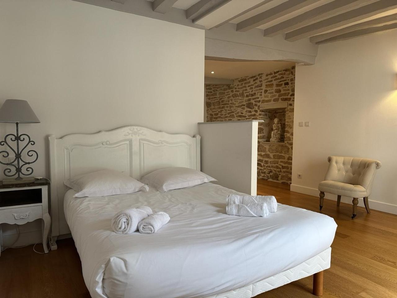 Batisse Paradis * Beaune (Cote d'Or)