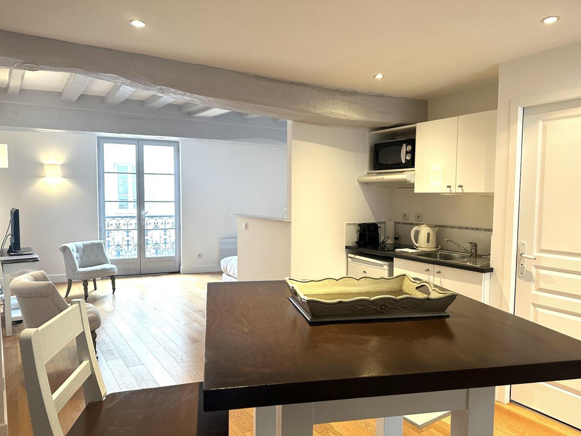 Batisse Paradis Apartment *
